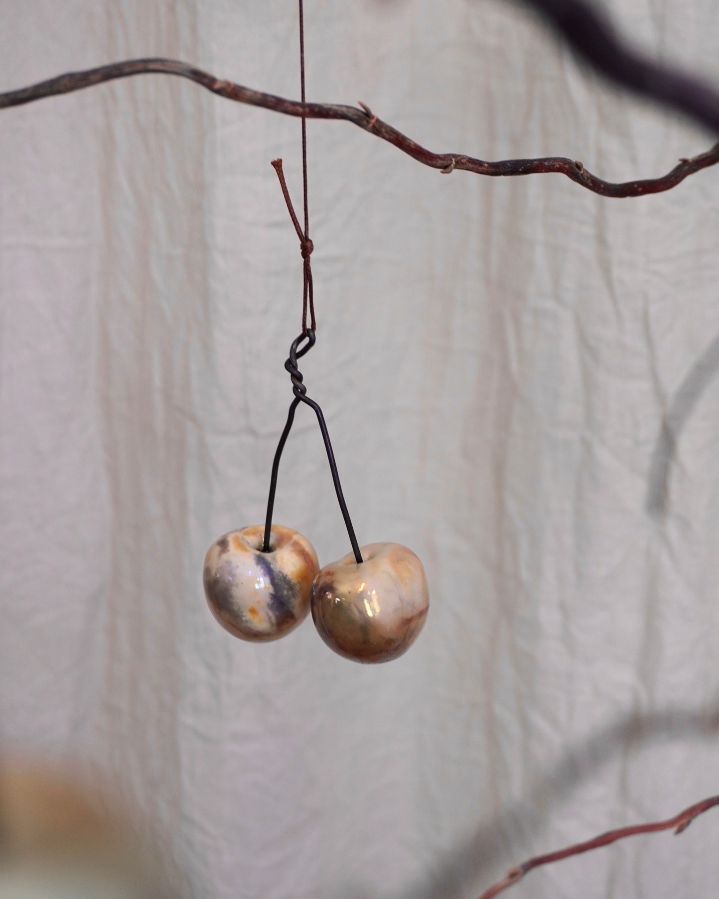 Keramikkische Iskra doppel hängend mit Vorhang Hntergrund