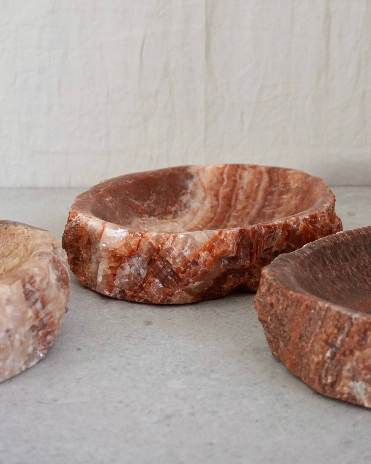 Schalen Zora links Honey mittig Terracotta rechts Sienna